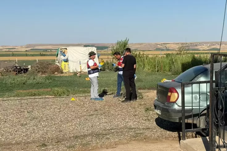 ailelerin kavgasinda ortalik savas alanina dondu 18973423 6167 amp