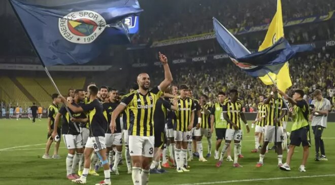 Fenerbahçe’ye kötü haber! Takımın yıldızı aylarca forma giyemeyebilir