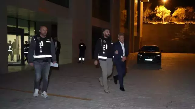 AK Partili belediye başkanı Ahmet Sungur tutuklandı