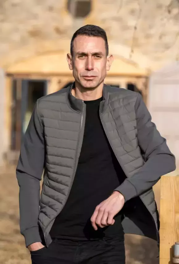 Futbol dünyası şokta: Ünlü hakem çocuk istismarıyla suçlanıyor