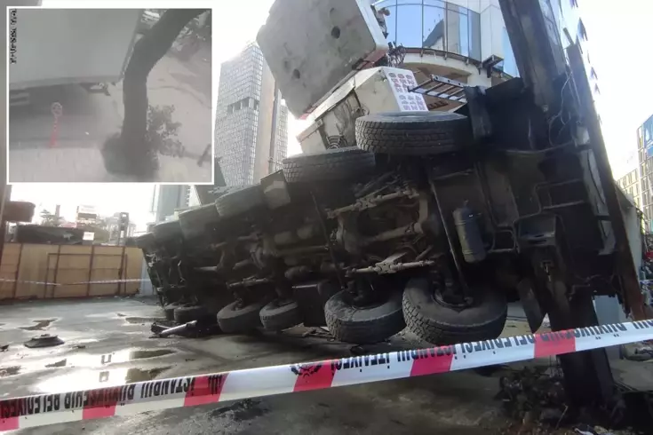 Rezidans inşaatında faciadan dönüldü! Vinç öğrenci yurduna devrildi 3 rezidans insaatinda faciadan donuldu vinc 19114160 2587 amp