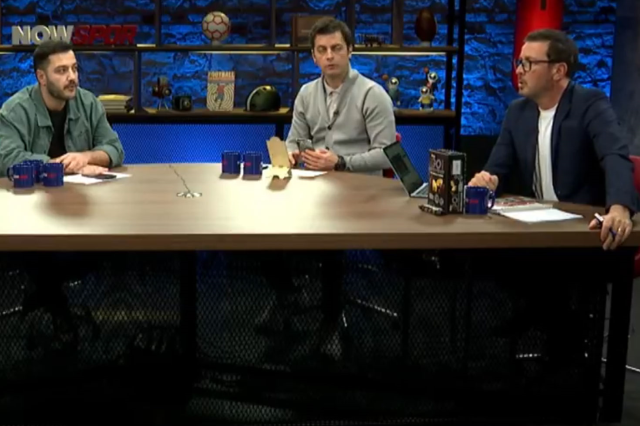 Spor yorumcuları, Balıkesir'deki depreme canlı yayında yakalandı