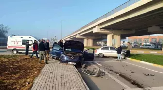 Dur levhasına uymadı, kavşakta kaza: 1 yaralı 3 dur levhasina uymadi kavsakta kaza 1 yarali 19363372 amp