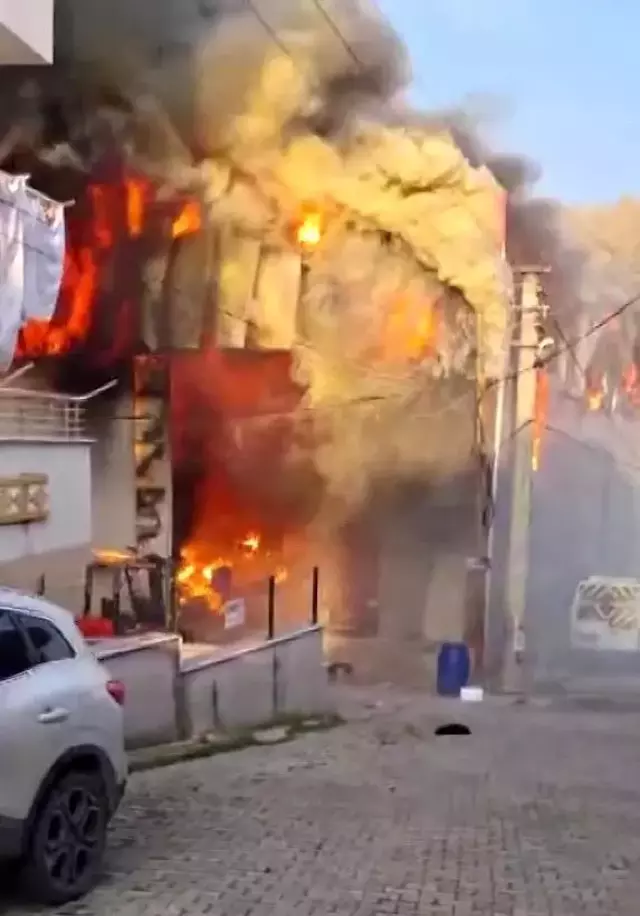 6 kişinin hayatını kaybettiği yangından sağ kurtulan kadın, dehşet anlarını anlattı 6 kişinin hayatını kaybettiği yangından sağ kurtulan kadın, dehşet anlarını anlattı