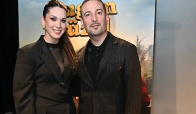 Oğuzhan Koç aşka geldi! Sevgilisi Hazal Subaşı’yı dudağından öptü