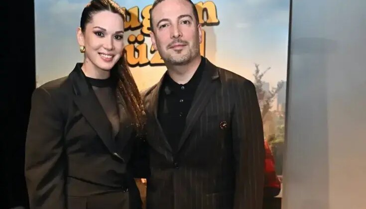 Oğuzhan Koç aşka geldi! Sevgilisi Hazal Subaşı’yı dudağından öptü