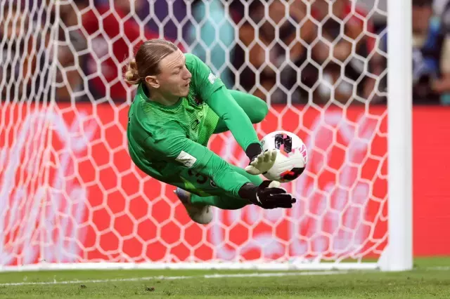 &Uuml;st &uuml;ste 4 penaltı kurtardı! FIFA Kıtalararası Kupası'nda şampiyon PSG