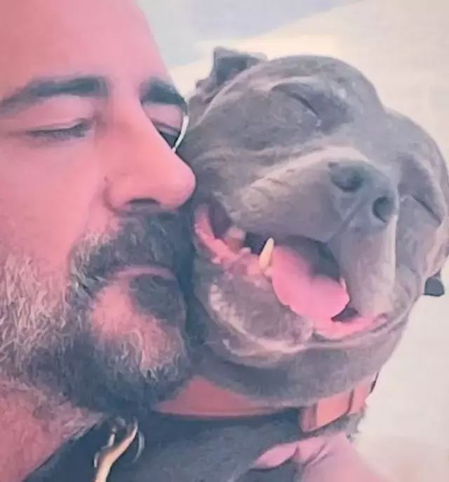 Oyuncu Celil Nalçakan'ın acı günü: Su gibi geldin, su gibi gittin kızım Oyuncu Celil Nalçakan'ın acı günü: Su gibi geldin, su gibi gittin kızım